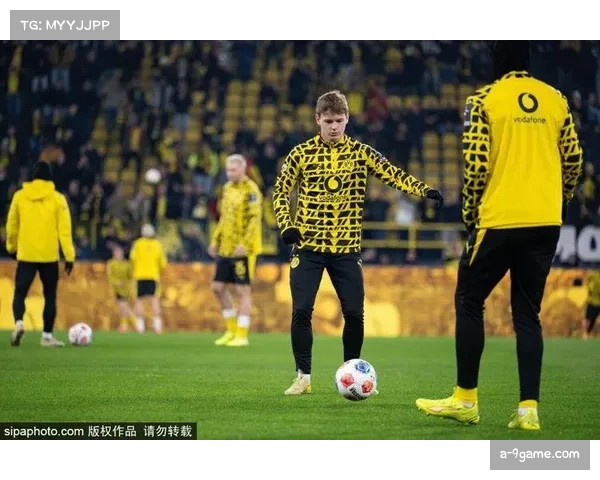 霍芬海姆小赫内斯换人加强边路 最终凭借传中战术客场惊险取胜